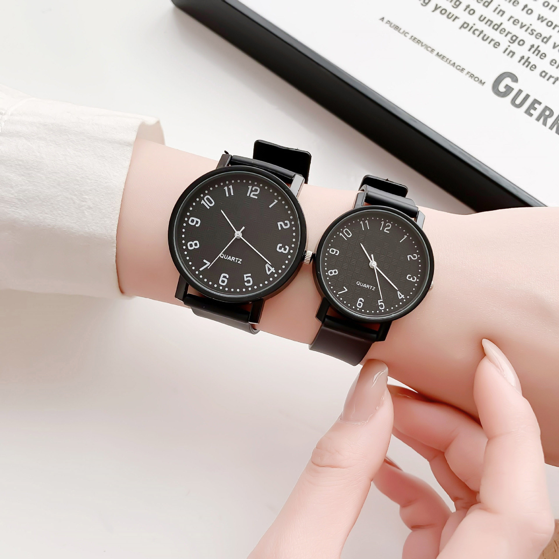 Simple Black Watch Quartz Watc - đánh giá và giá Luxury Watch Deals